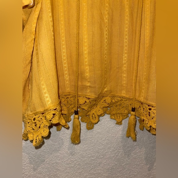 ALYA Embroidered Lace Trim Mustard Yellow Blouse Size Medium - Picture 5 of 10
